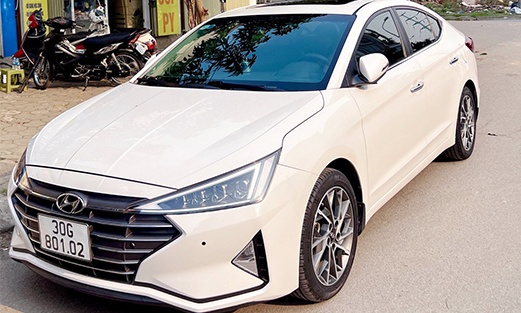 Xe Tháng 4 chỗ - Hyundai Elantra